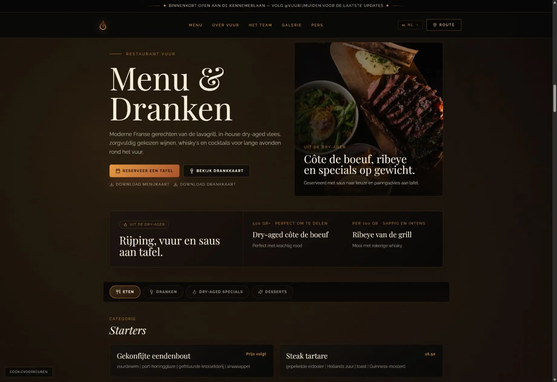 VUUR digitale menupagina met gerechten en restaurantstijl.
